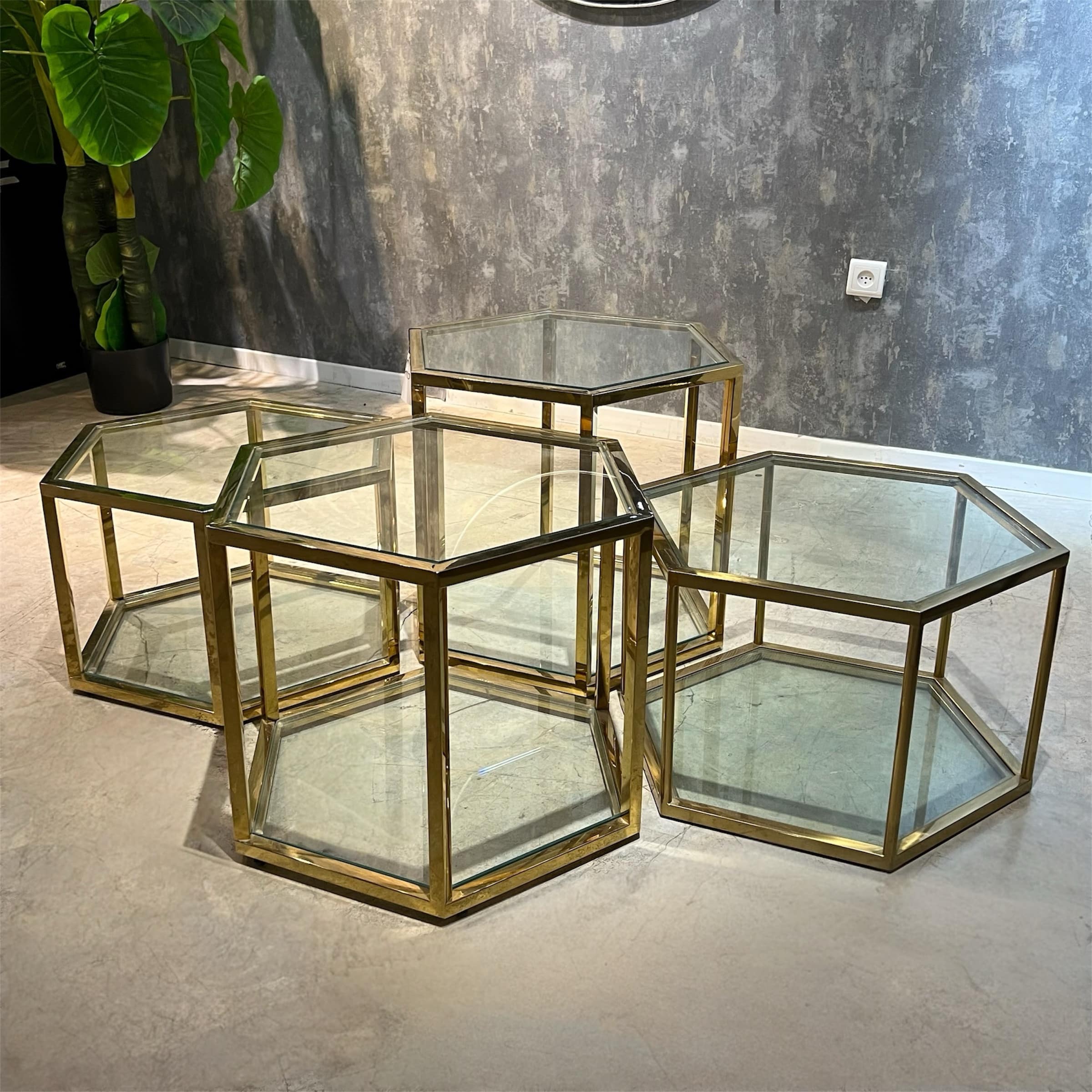 סט 4 שולחנות סלון דגם כוורת זהב - חיסול!!! סט 4 שולחנות סלון דגם כוורת זהב - חיסול!!!