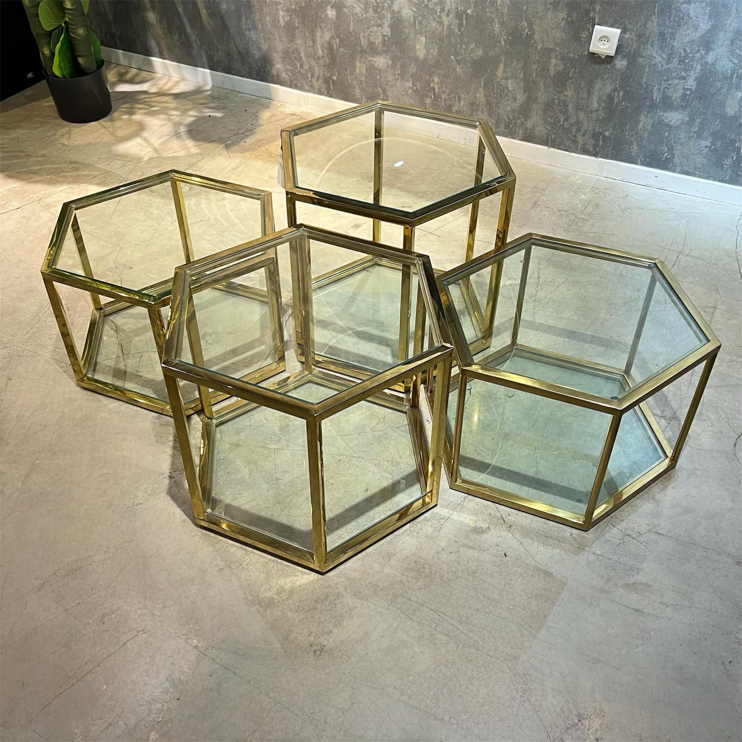 סט 4 שולחנות סלון דגם כוורת זהב - חיסול!!! סט 4 שולחנות סלון דגם כוורת זהב - חיסול!!!