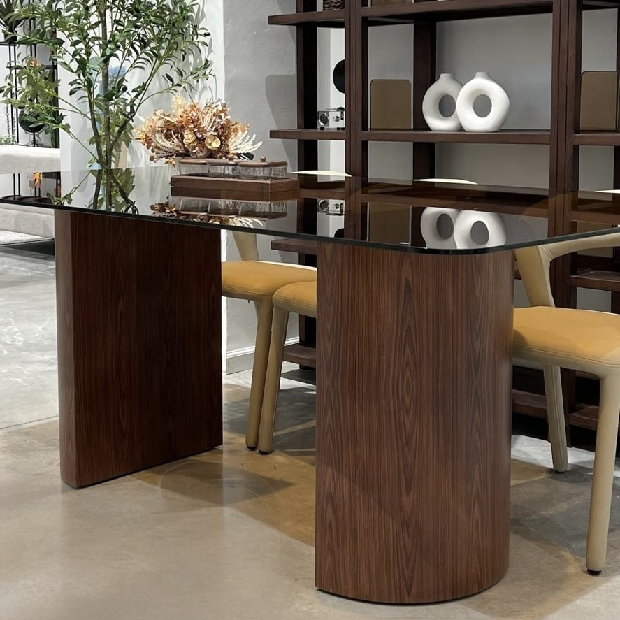 שולחן אוכל יוקרתי טרוויס זכוכית חומה מלבנית פינות מעוגלות רגלי חצאי עיגול אגוז דגם סופיטל שולחן אוכל יוקרתי טרוויס זכוכית חומה מלבנית פינות מעוגלות רגלי חצאי עיגול אגוז דגם סופיטל