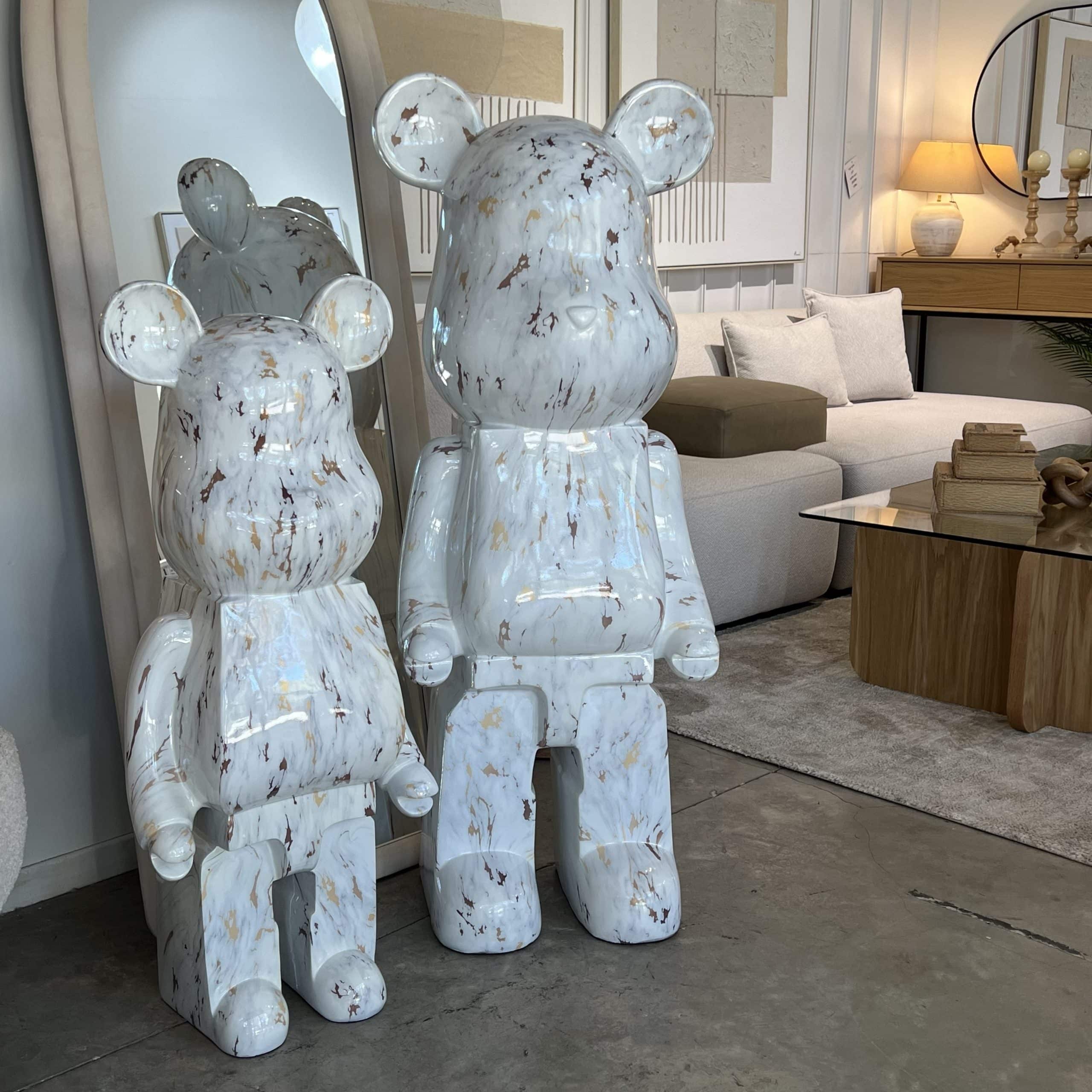 פסל דובי צבעוני מעוצב לבן זהב יוקרתי דגם איקו פסל דובי צבעוני מעוצב לבן זהב יוקרתי דגם איקו