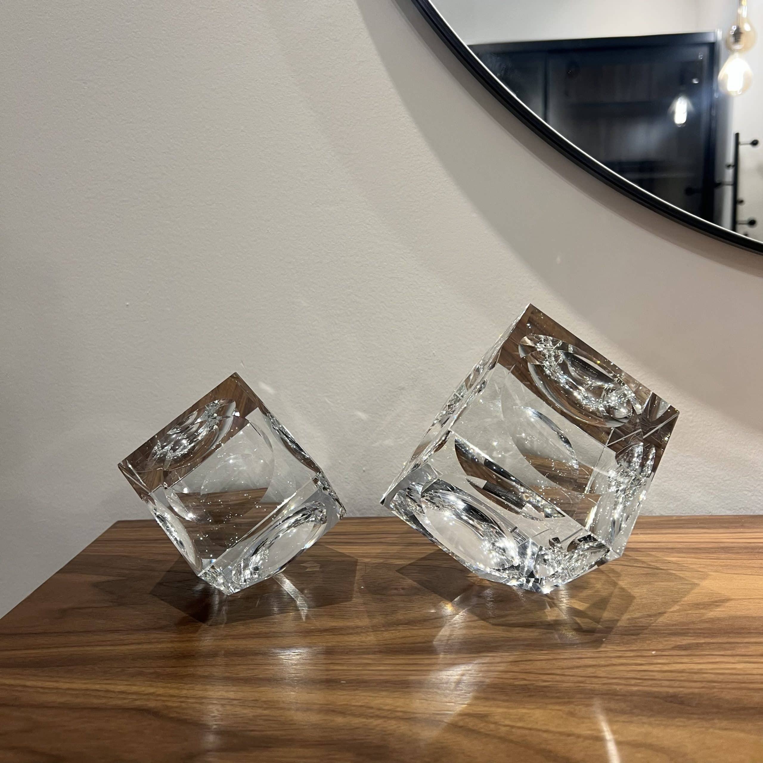 קוביית קרח אקריל שקופה דגם איקו קוביית קרח אקריל שקופה דגם איקו