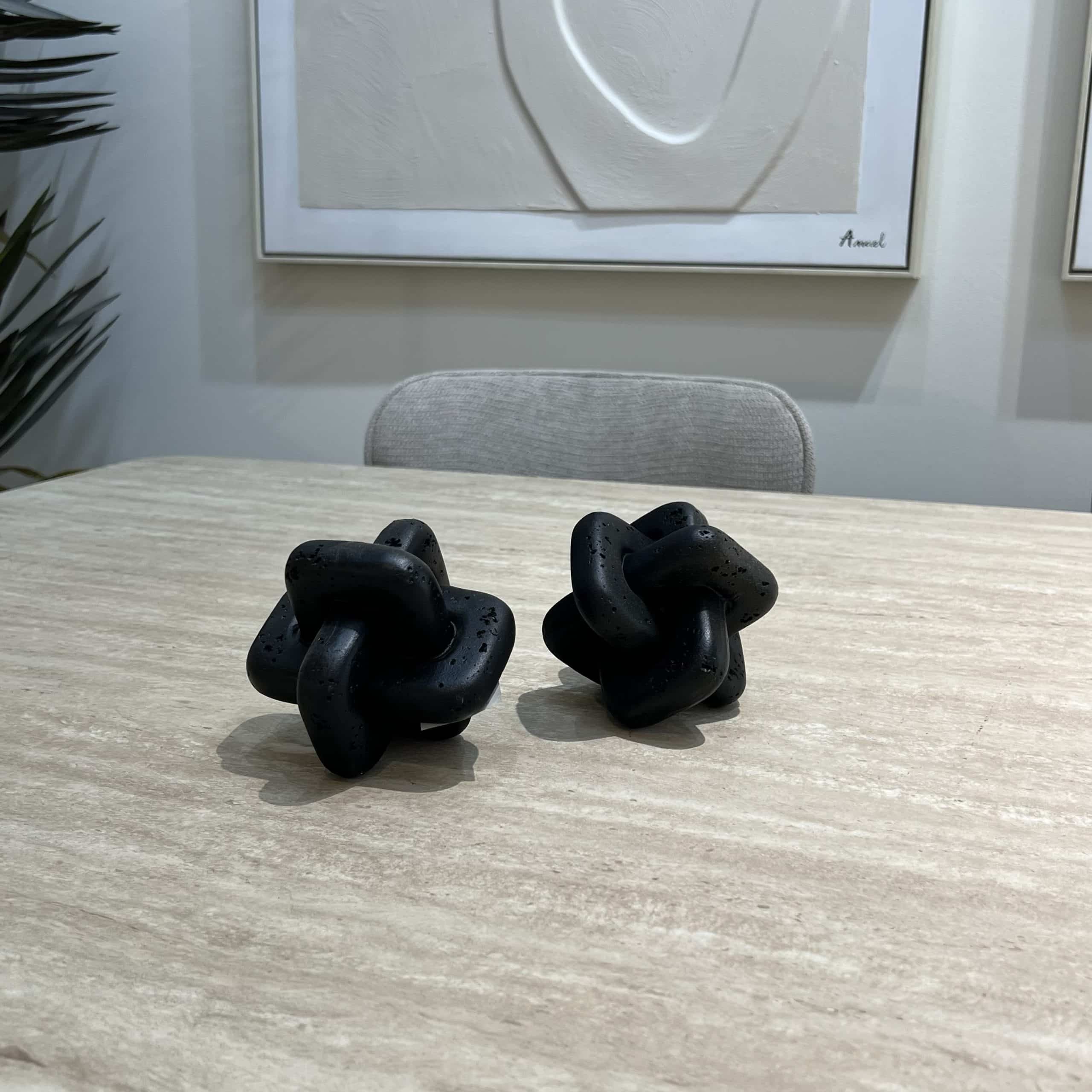 דקורציה קשר שחור 11 ס״מ דגם איקו דקורציה קשר שחור 11 ס״מ דגם איקו