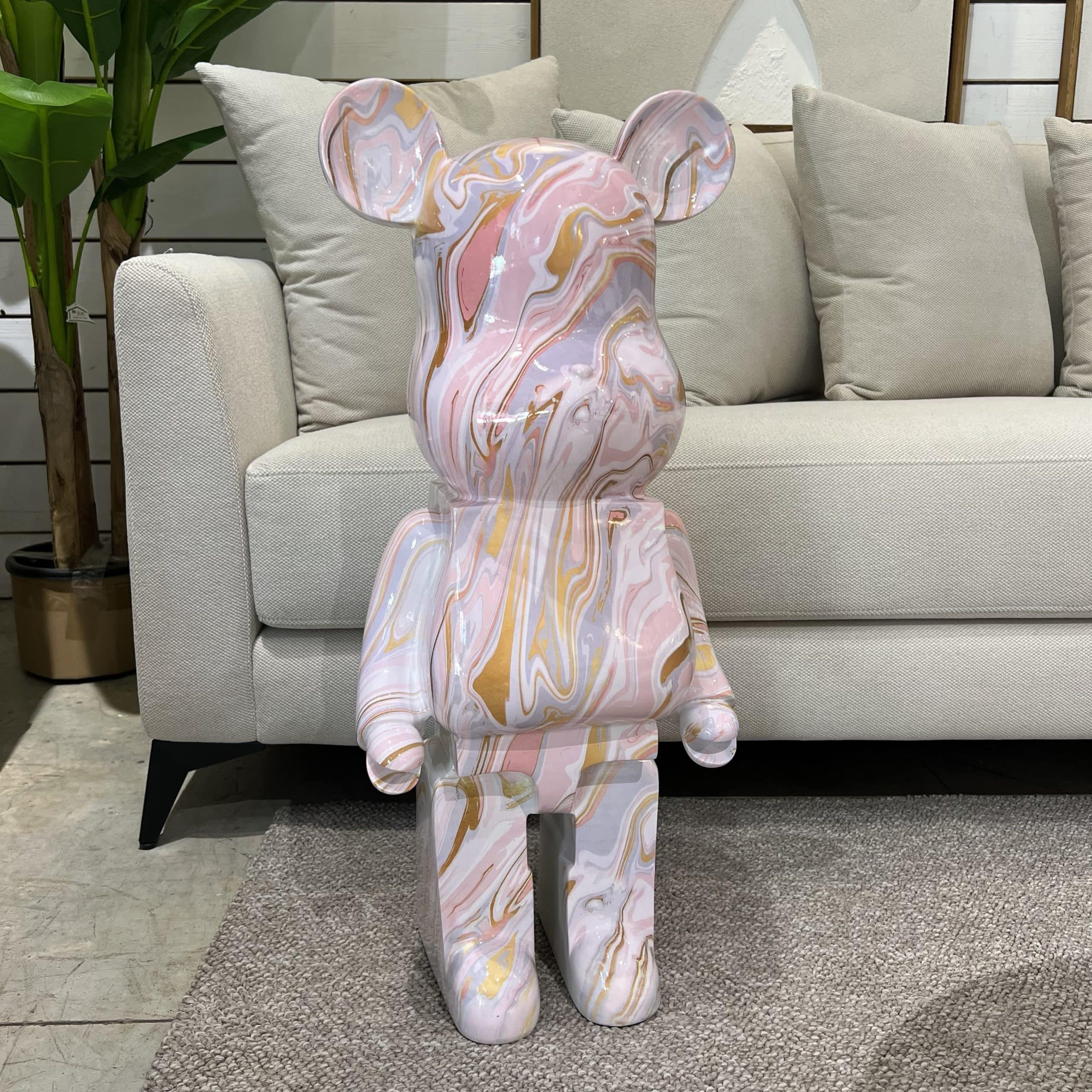 פסל דובי צבעוני מעוצב לבן ורוד דגם איקו פסל דובי צבעוני מעוצב לבן ורוד דגם איקו