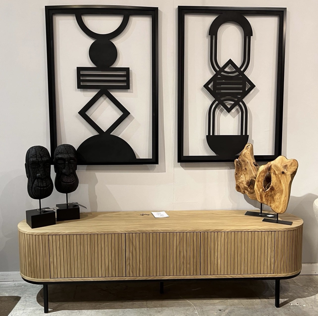 מזנון מעוצב דגם דובאי - עיצוב אישי (גודל עד 240, גוון לבחירה ממניפות טמבור ונירלט)