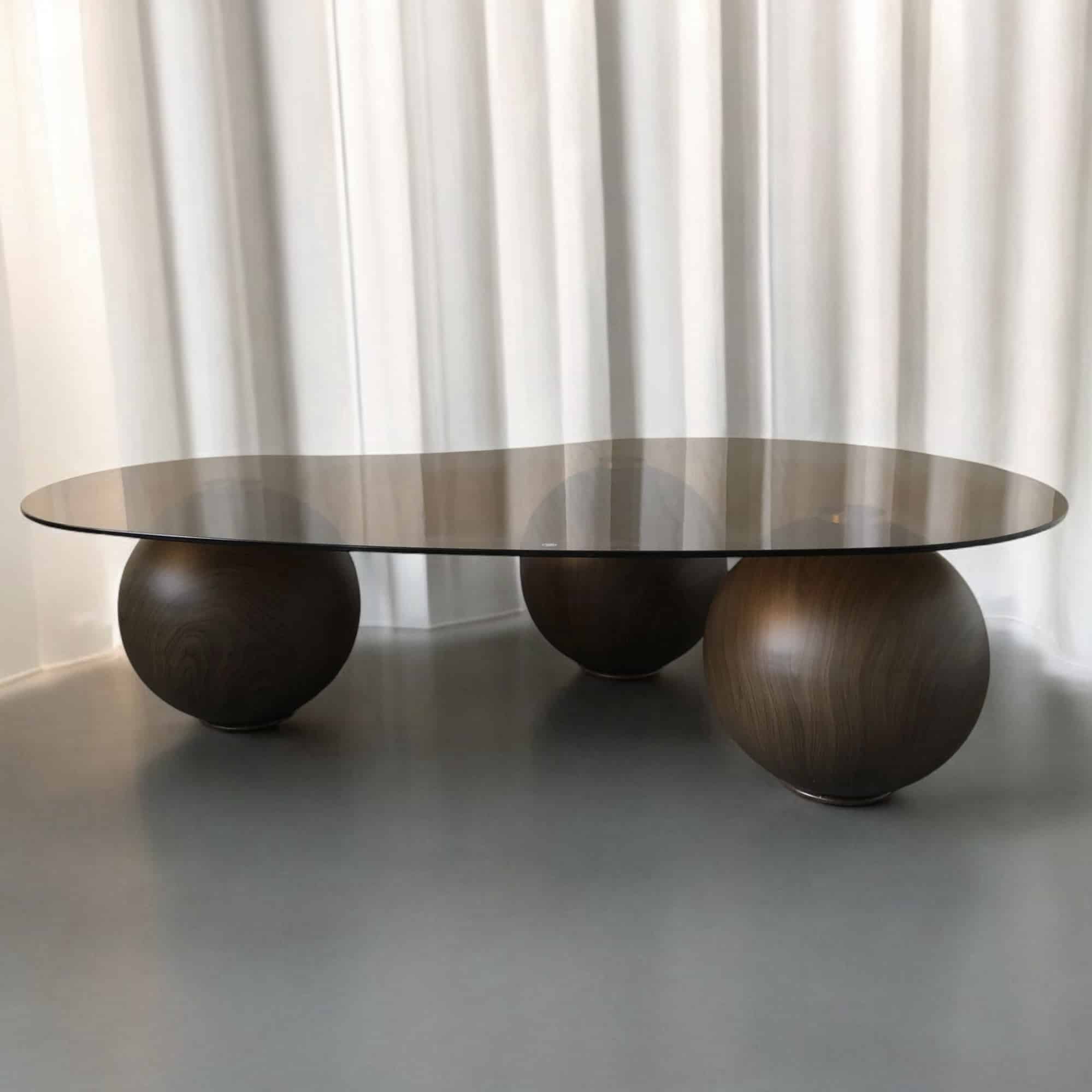 שולחן סלון יוקרתי אמורפי זכוכית חומה כדורים מתכת בגוון אגוז דגם סופיטל - אספקה 01.26 שולחן סלון יוקרתי אמורפי זכוכית חומה כדורים מתכת בגוון אגוז דגם סופיטל - אספקה 01.26