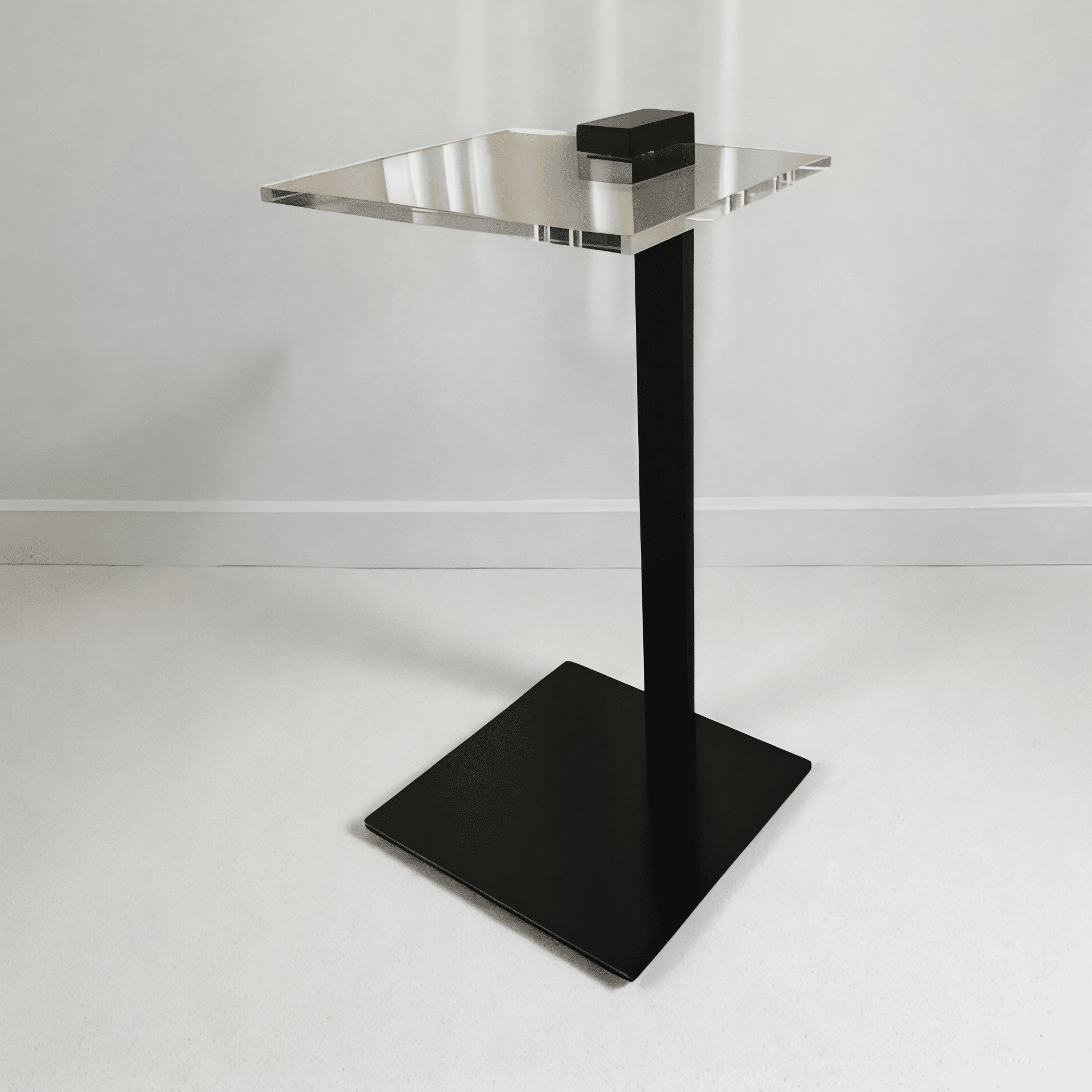 נשכן טופ אקריל רגל שחור מט דגם סופיטל - אספקה 9.25 נשכן טופ אקריל רגל שחור מט דגם סופיטל - אספקה 9.25