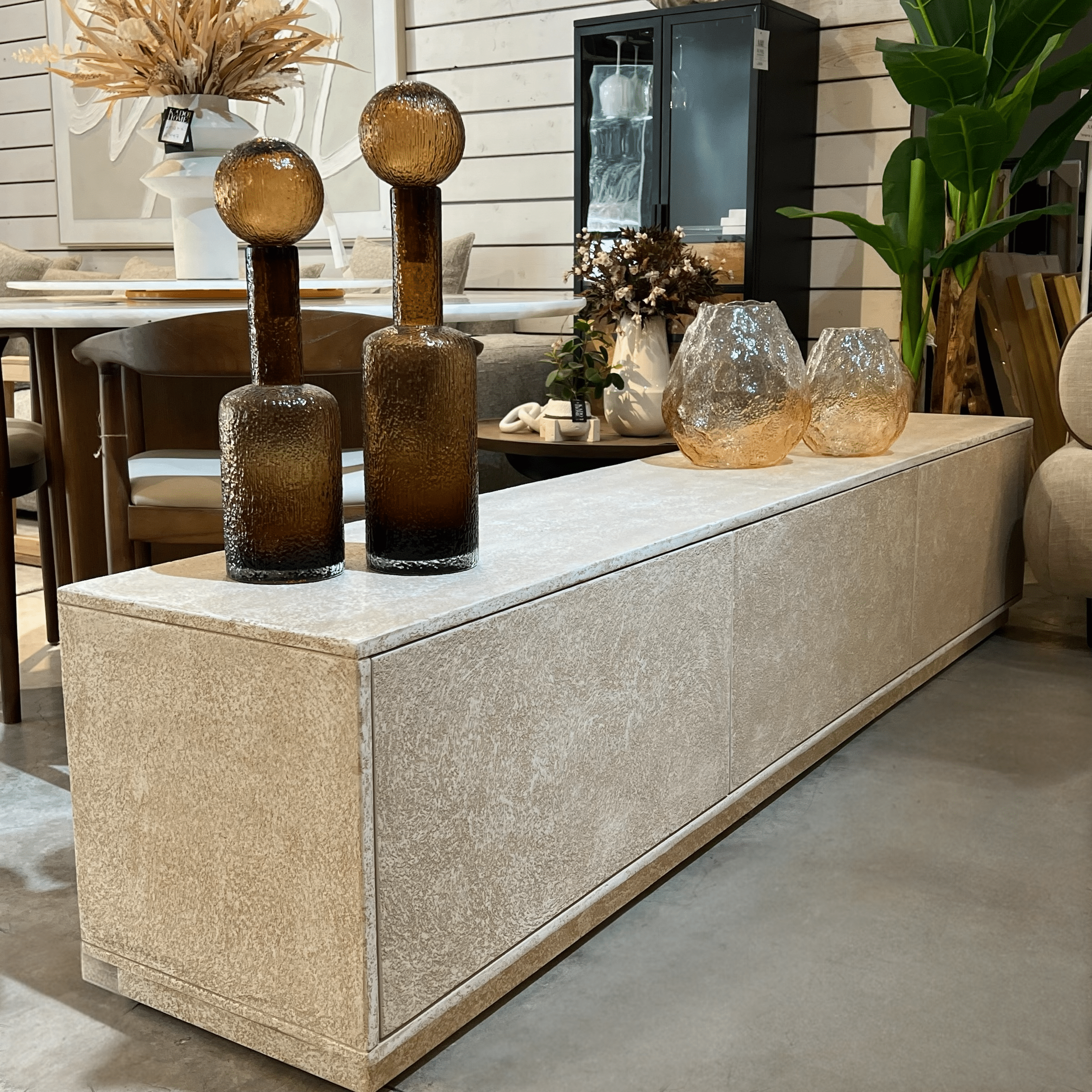 בקבוק זכוכית אמבר פקק עגול דגם איקו בקבוק זכוכית אמבר פקק עגול דגם איקו