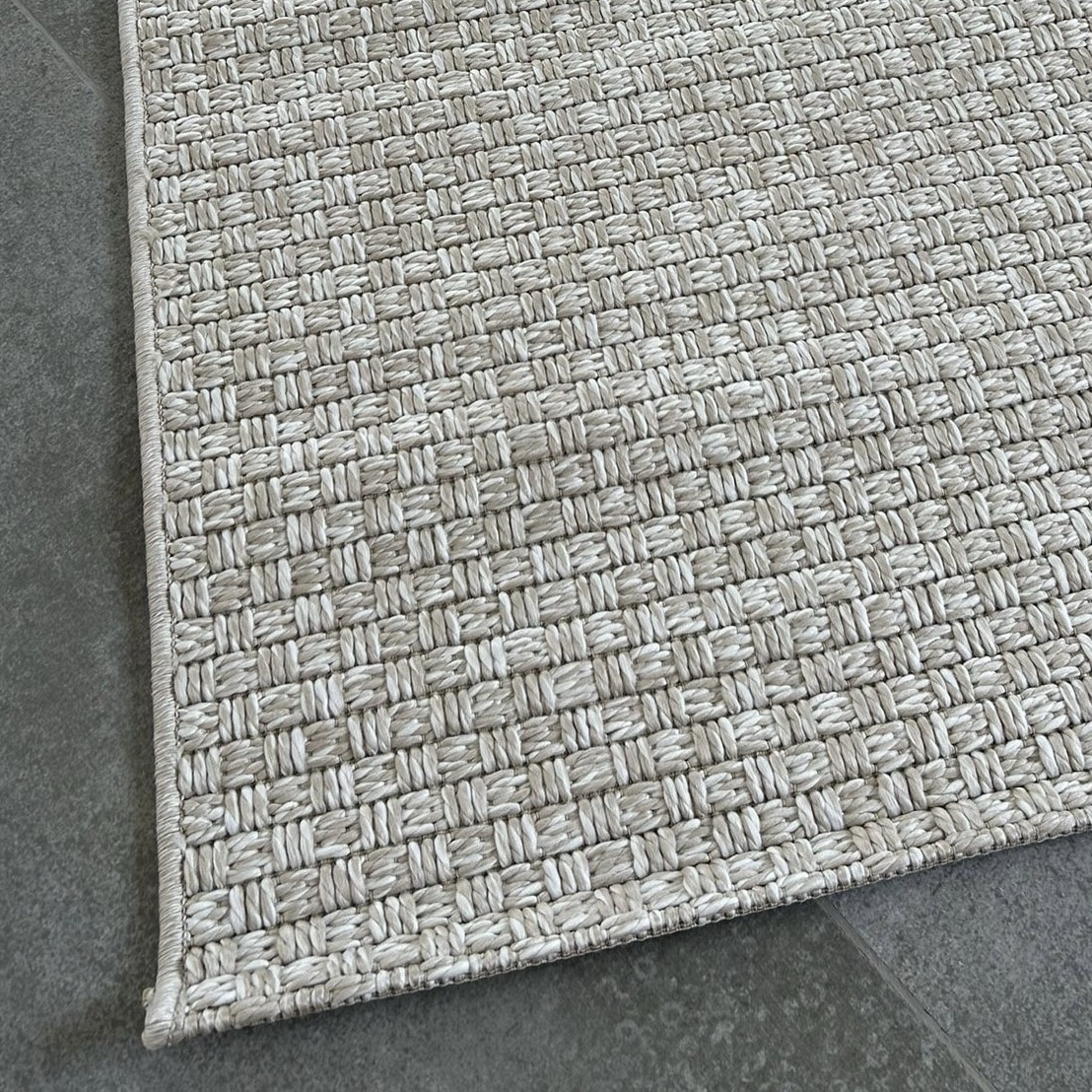 שטיח הלסי דגם נוי קליל ומיוחד!