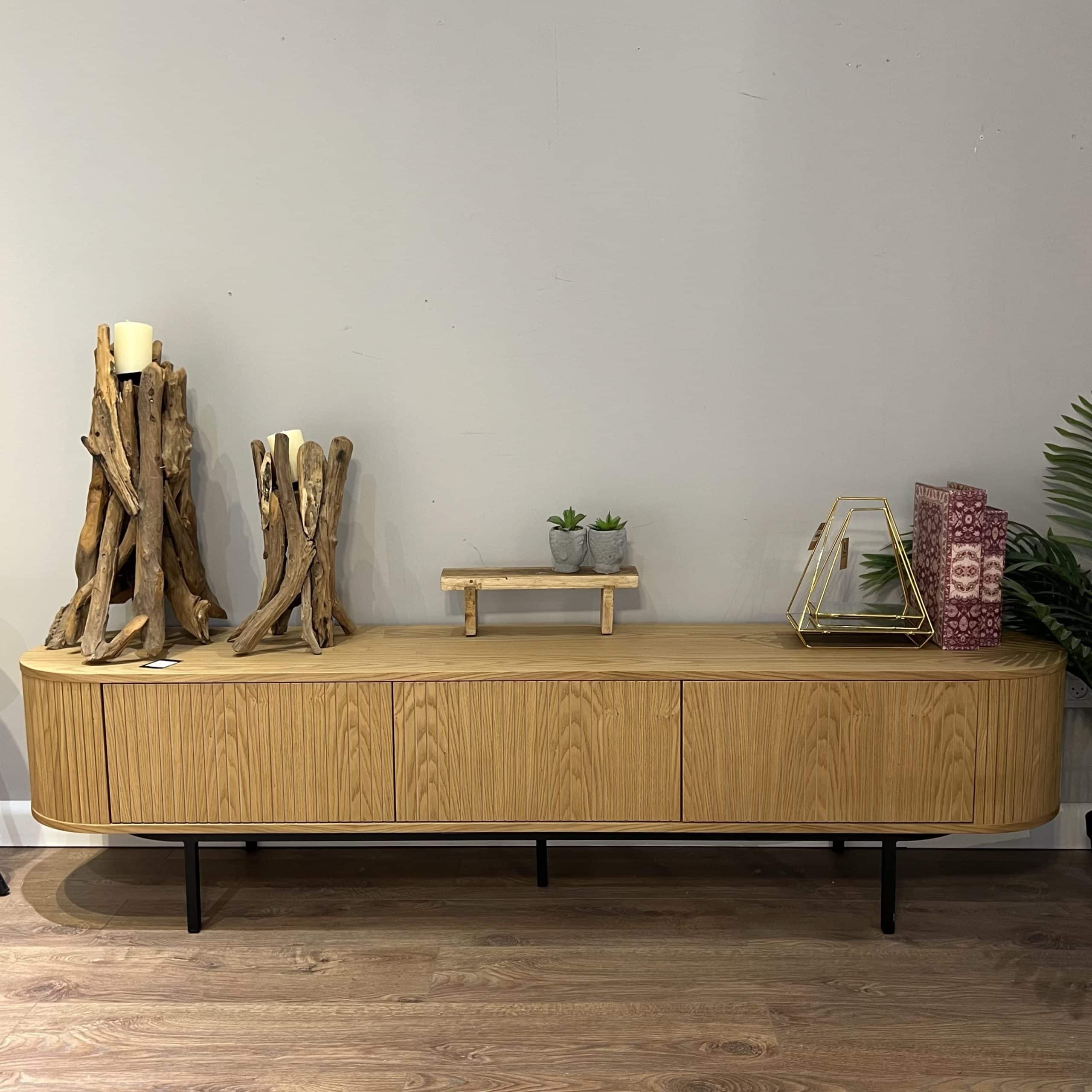 מזנון מעוצב דגם דובאי אלון טבעי - SALE תצוגה!