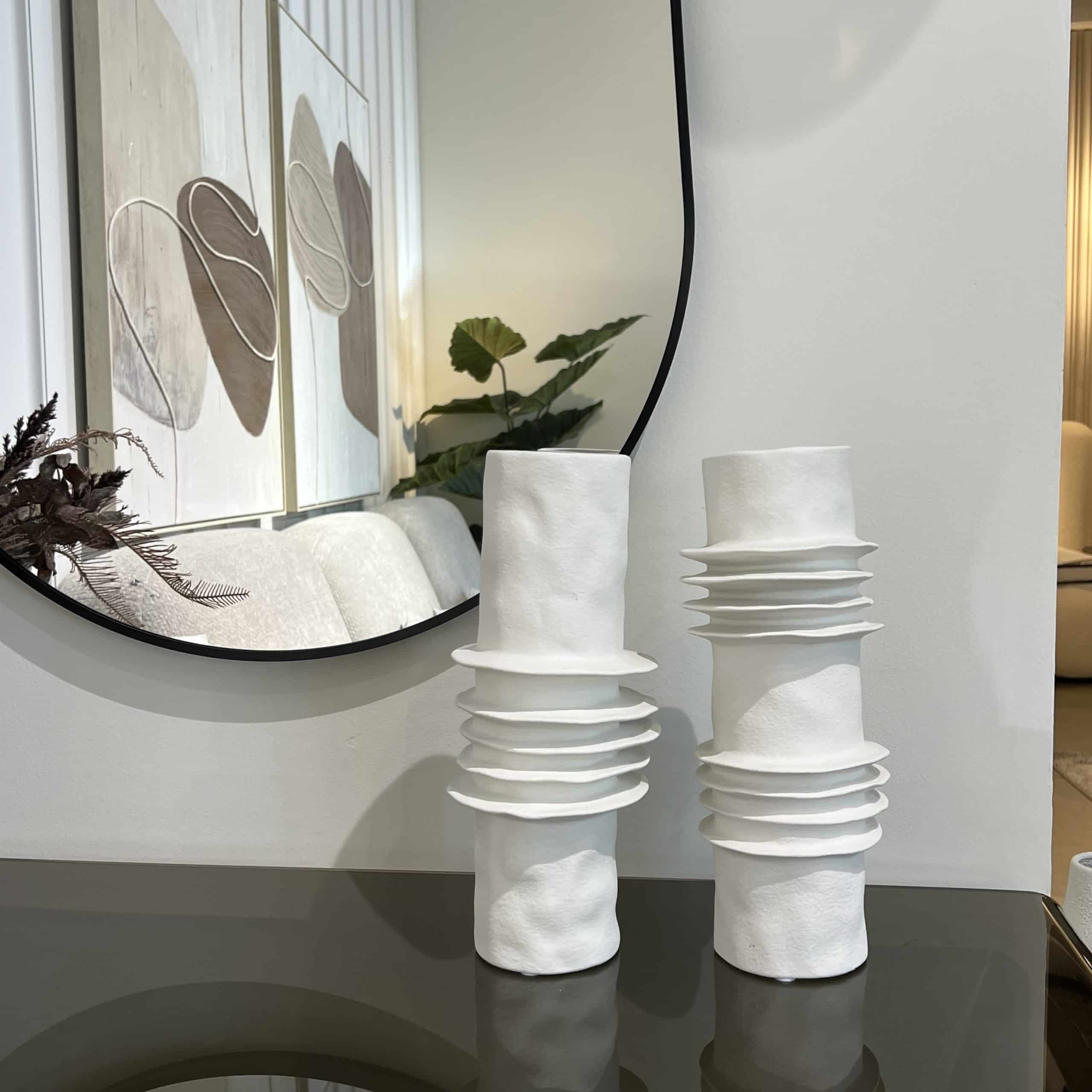 כד קרמיקה גבוה צר עיטור פסים דגם איקו כד קרמיקה גבוה צר עיטור פסים דגם איקו