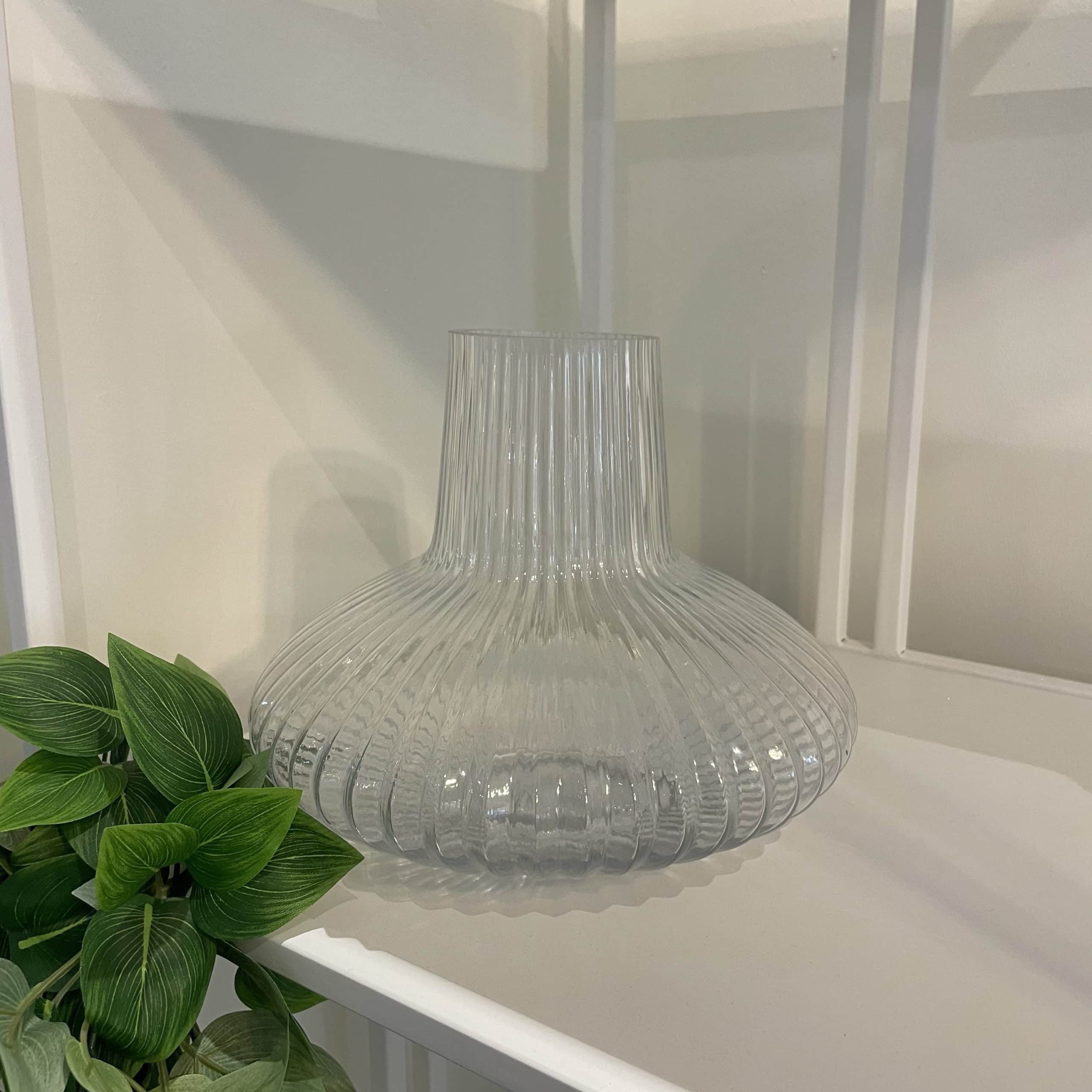 כד זכוכית פסים אמצע רחב דגם איקו כד זכוכית פסים אמצע רחב דגם איקו