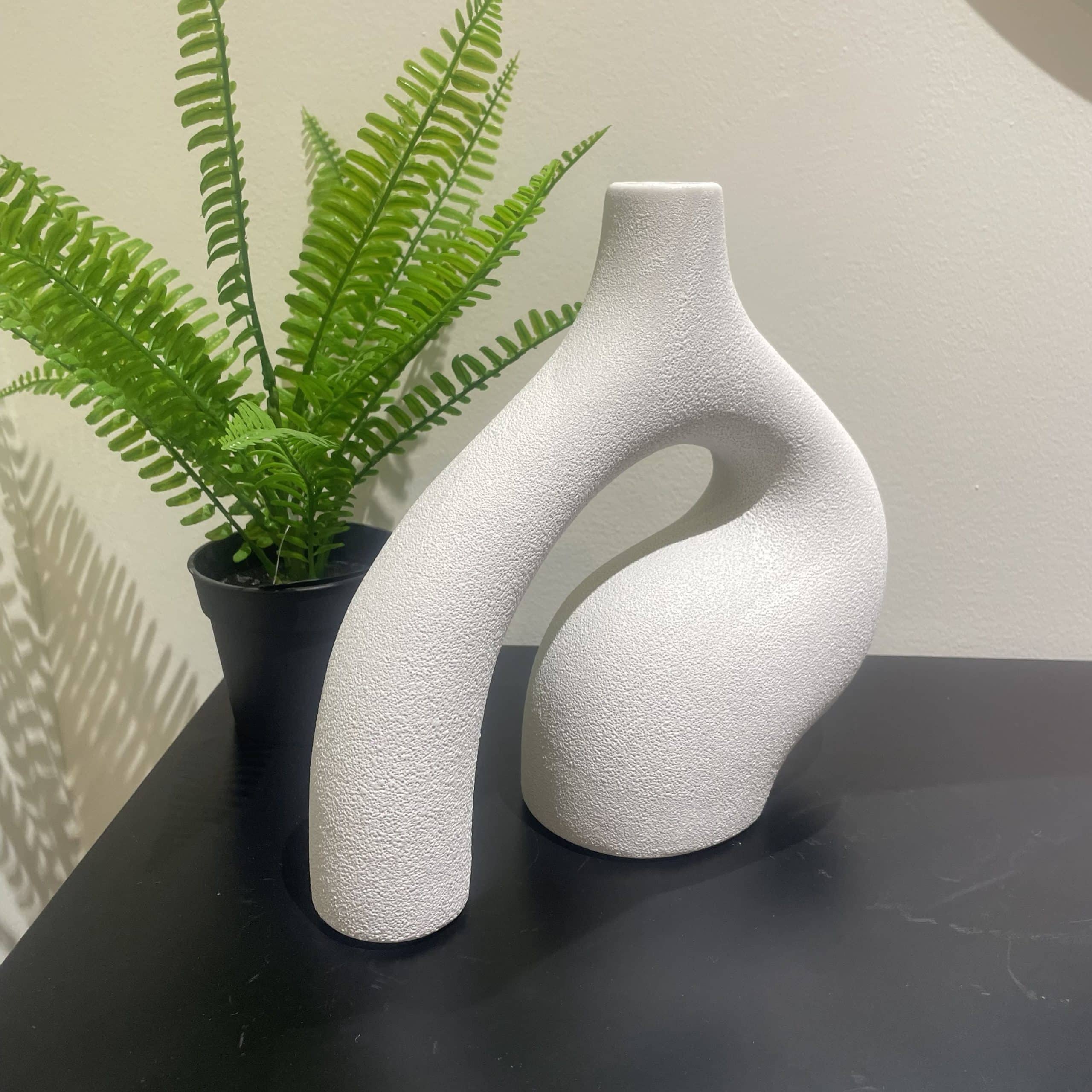 כד קרמיקה צינור 2 רגליים לבן דגם איקו כד קרמיקה צינור 2 רגליים לבן דגם איקו