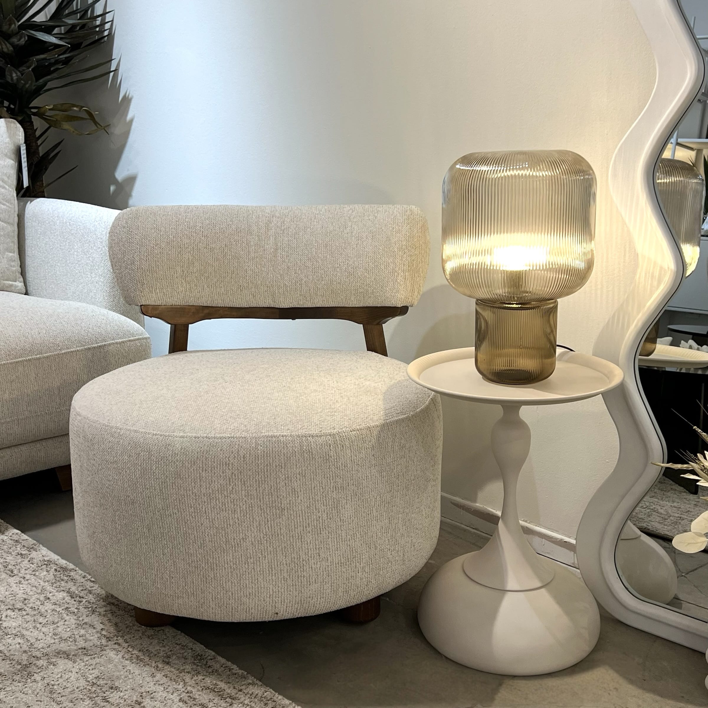 כורסא מעוגלת דגם קרול | בעיצוב אישי כורסא מעוגלת דגם קרול | בעיצוב אישי