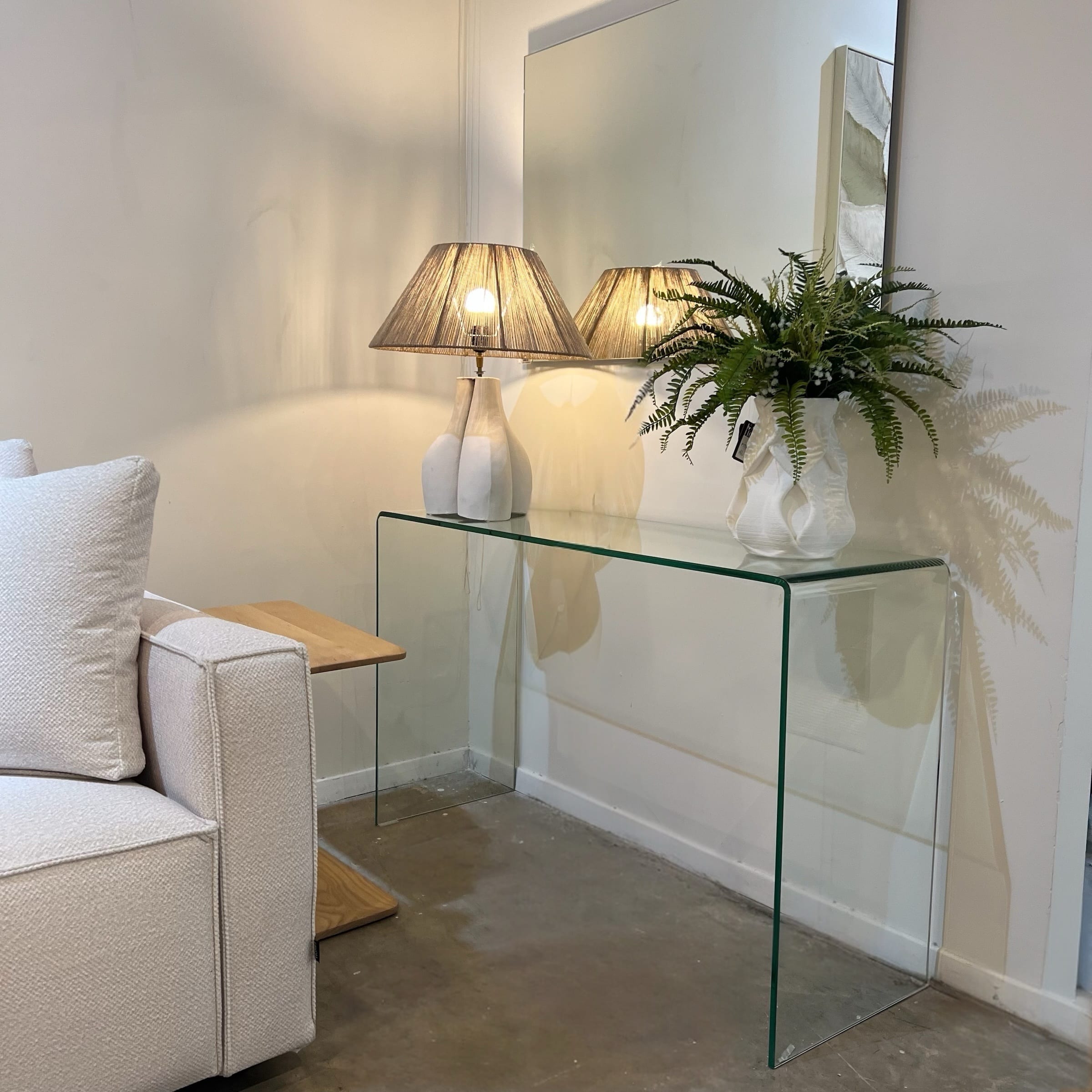 קונסולה מלבנית זכוכית מחוסמת שקופה דגם פלור