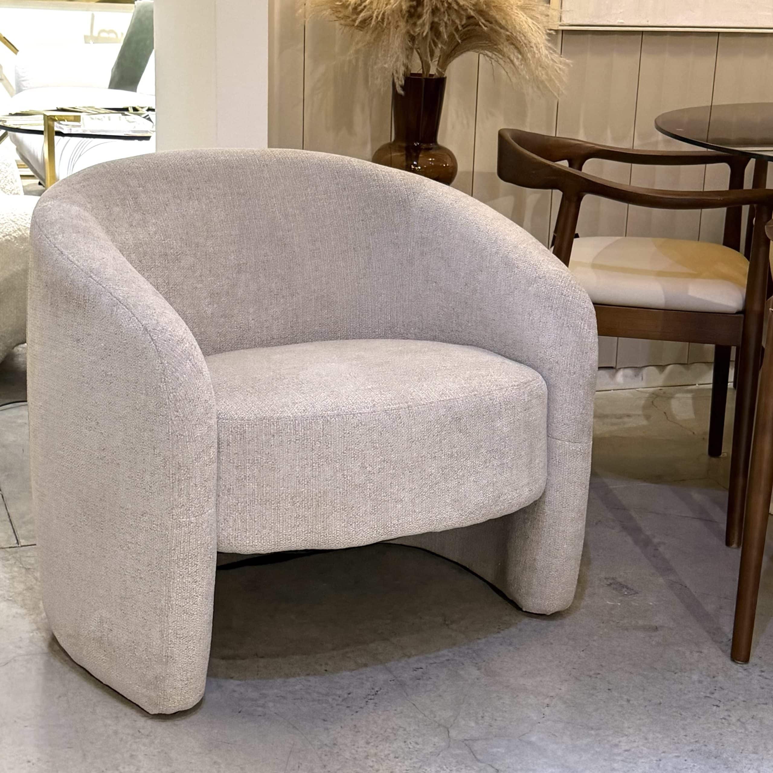 כורסא מעוצבת לובי דפני אפור דגם הארטלי כורסא מעוצבת לובי דפני אפור דגם הארטלי