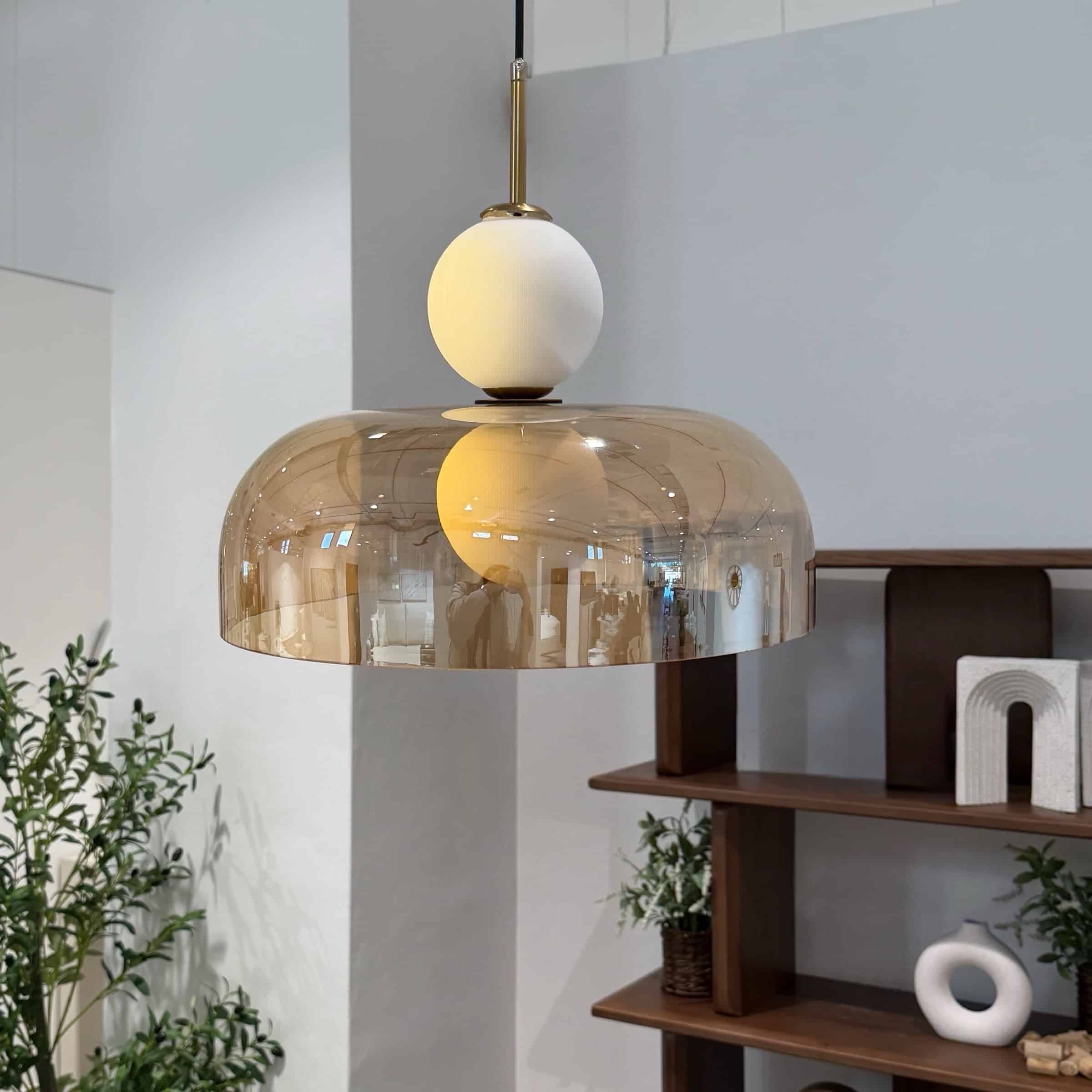 מנורה תליה זכוכית קלאסיק כדור אמבר שטוחה דגם פלור מנורה תליה זכוכית קלאסיק כדור אמבר שטוחה דגם פלור