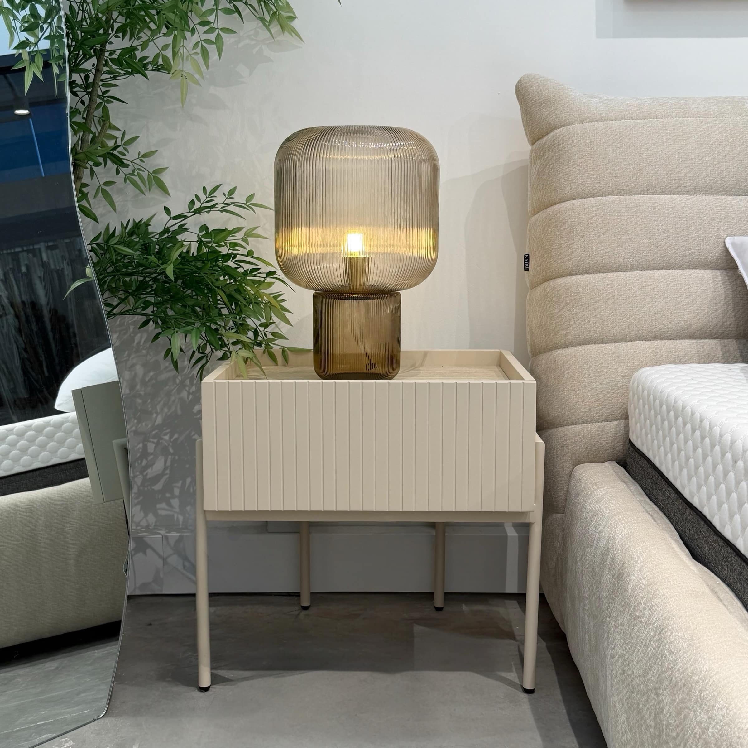 שידת צד יוקרתית דגם סול | בעיצוב אישי שידת צד יוקרתית דגם סול | בעיצוב אישי